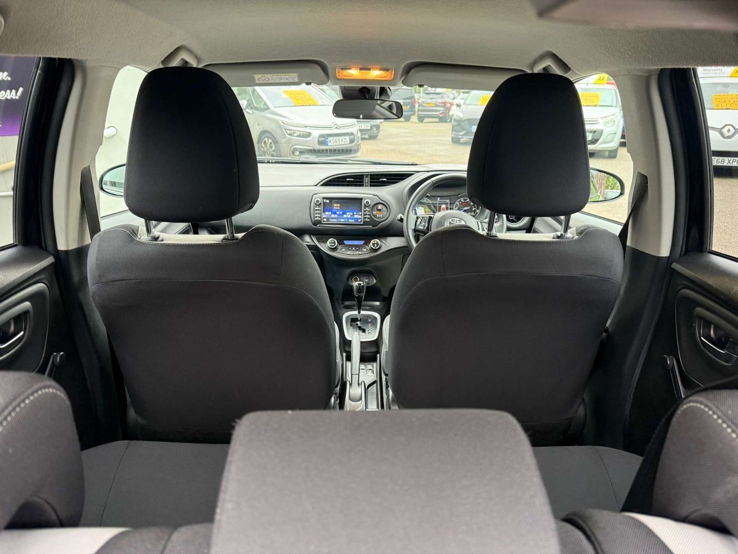 Used Toyota Yaris 2018 for sale - 77364271: Photo 14