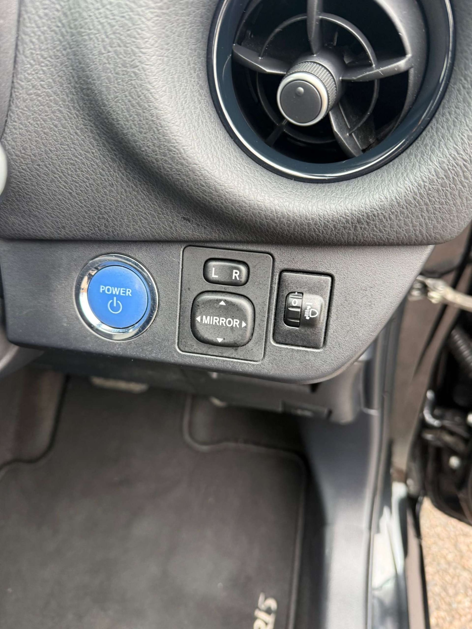 Used Toyota Yaris 2018 for sale - 77364271: Photo 15