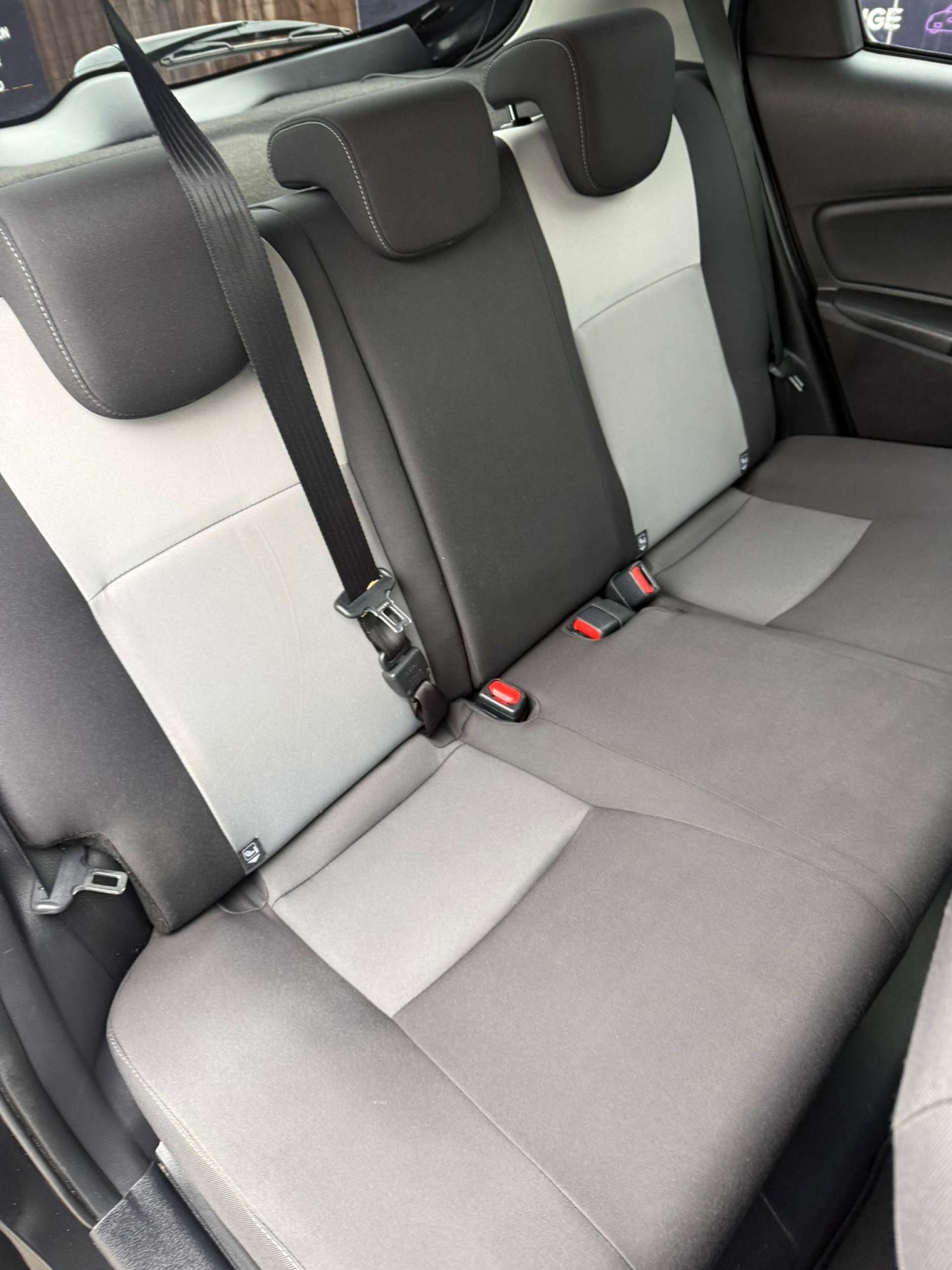 Used Toyota Yaris 2018 for sale - 77364271: Photo 17