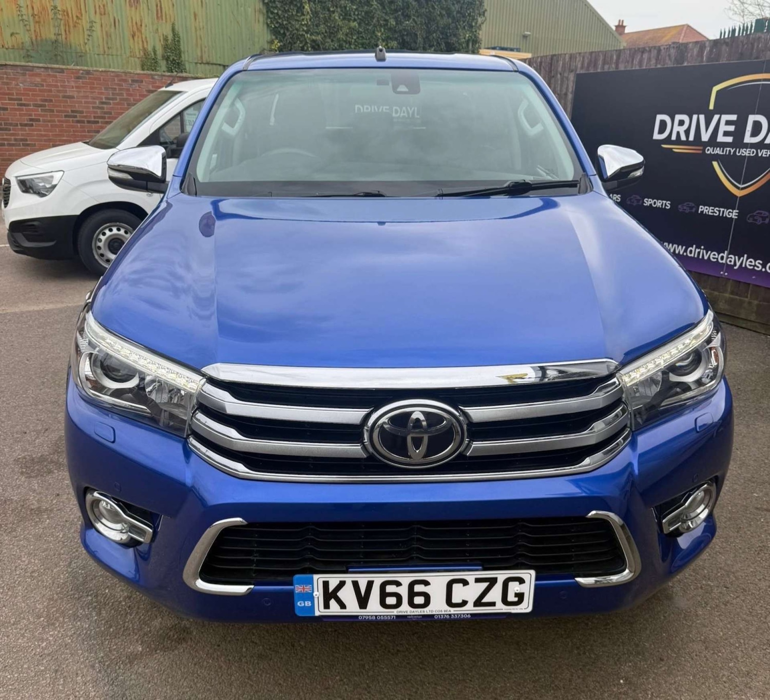 Used Toyota Hilux 2016 for sale - 78182054: Photo 2