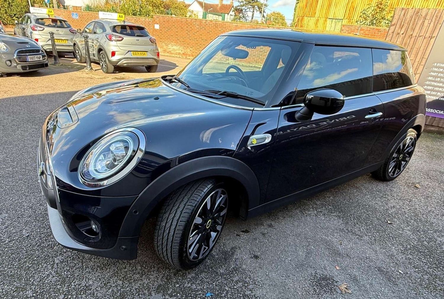 Used MINI Hatch 2020 for sale - 76437900: Photo 37