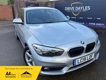2019 - 1.5 118i SE 5dr