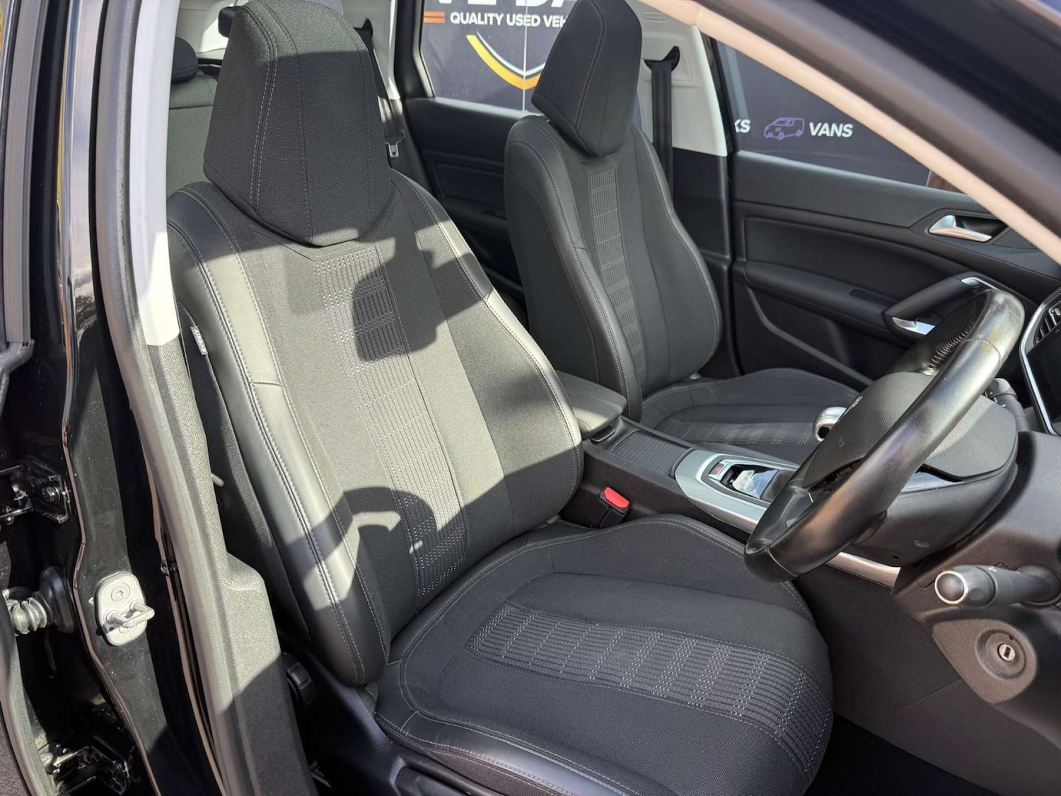 Used Peugeot 308 2017 for sale - 76601195: Photo 12