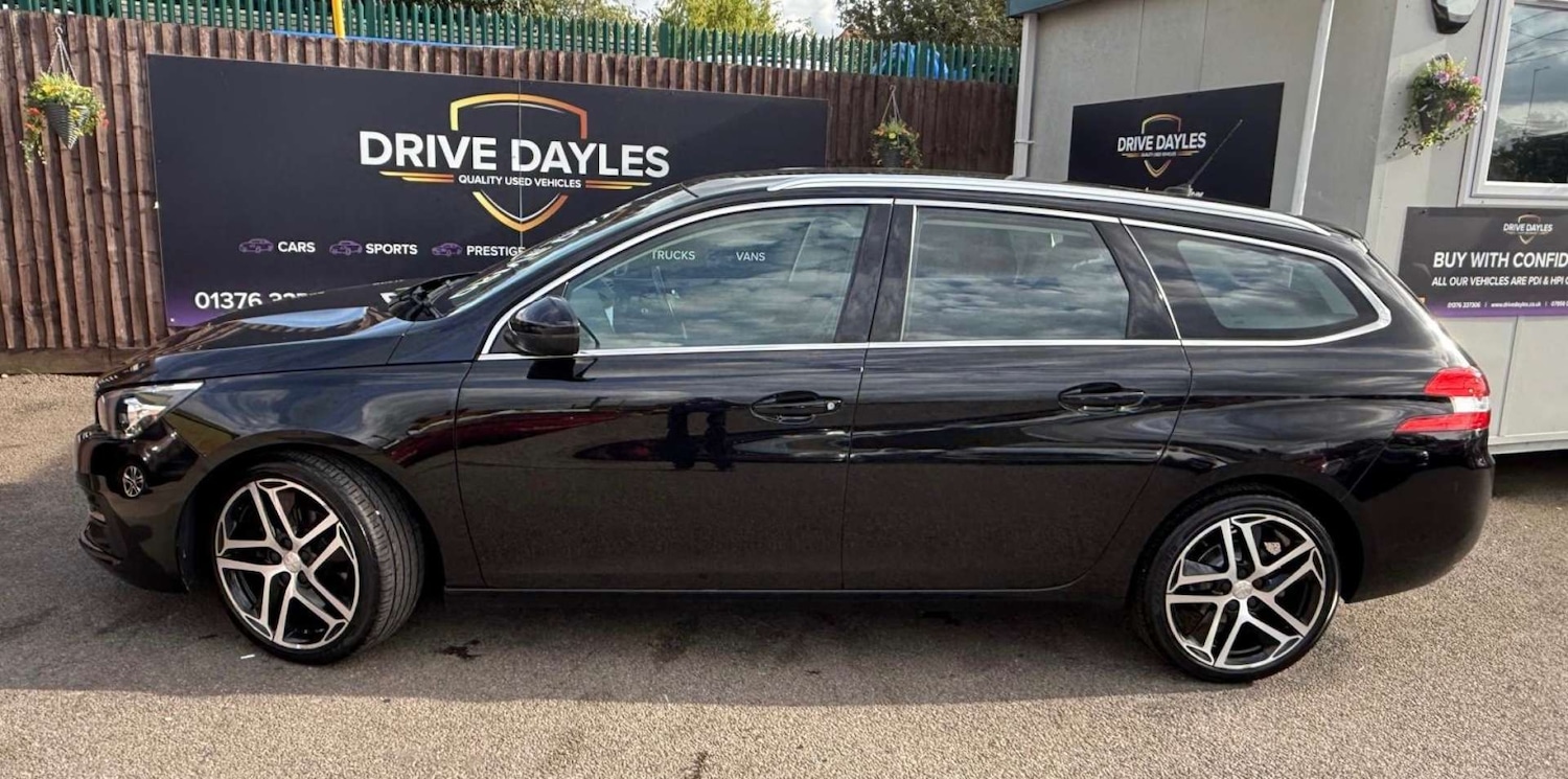 Used Peugeot 308 2017 for sale - 76601195: Photo 24