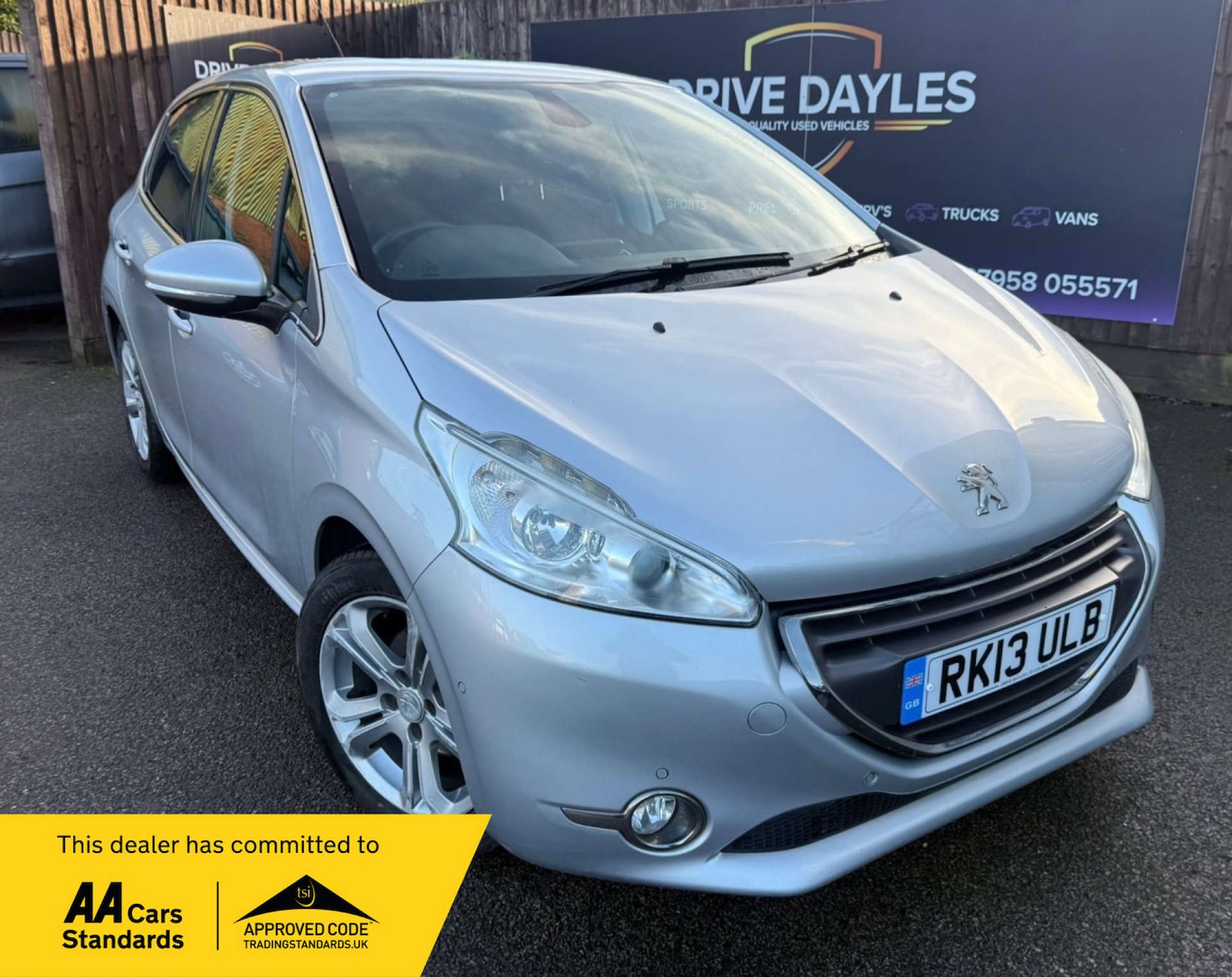 Used Peugeot 208 2013 for sale - 76829786: Photo 1