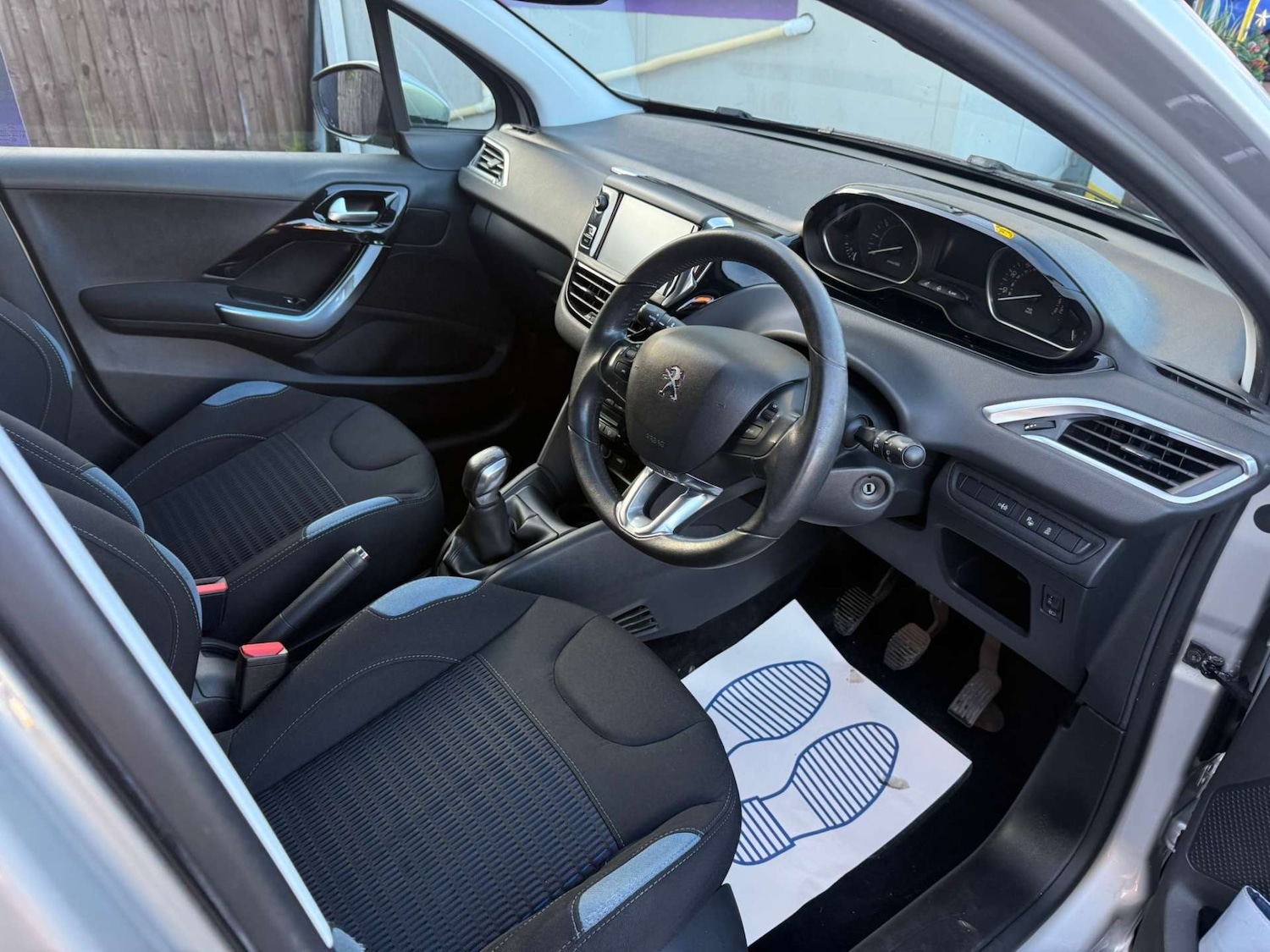 Used Peugeot 208 2013 for sale - 76829786: Photo 20