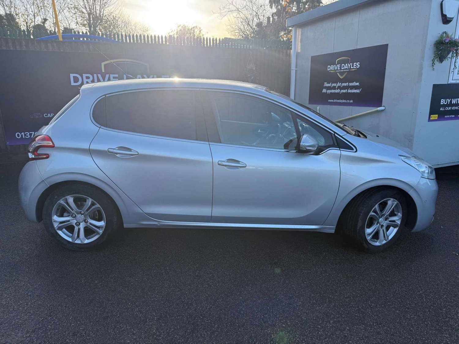 Used Peugeot 208 2013 for sale - 76829786: Photo 4