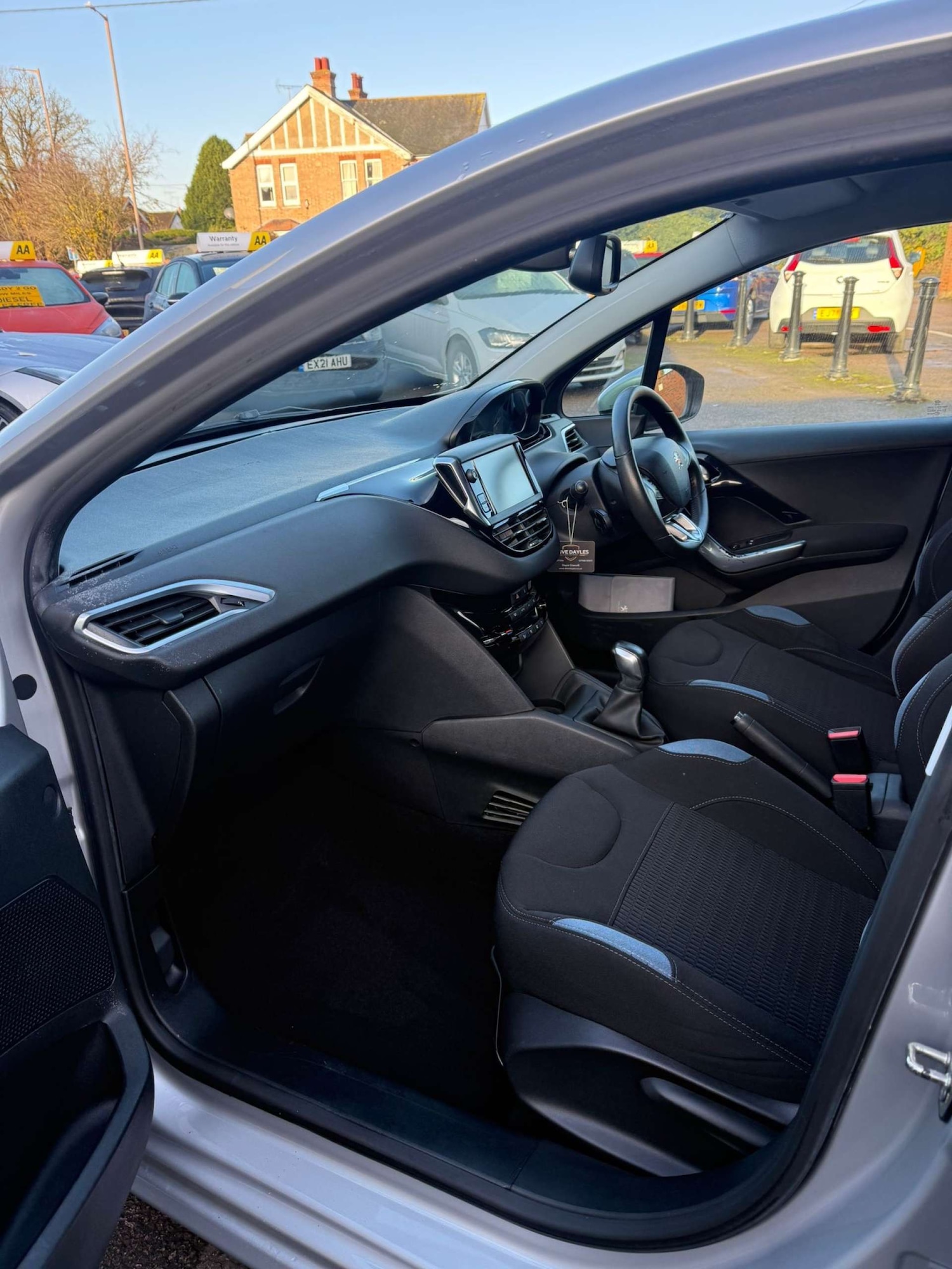 Used Peugeot 208 2013 for sale - 76829786: Photo 7