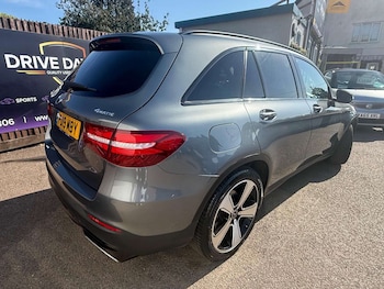 Used Mercedes-Benz GLC 2019 for sale - 79495625: Photo