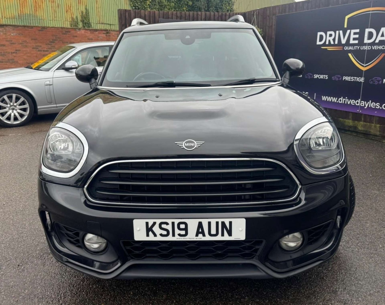Used MINI Countryman 2019 for sale - 77470107: Photo 2