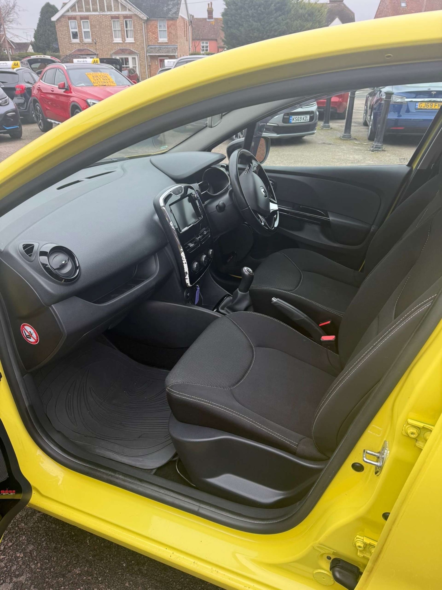 Used Renault Clio 2014 for sale - 77630693: Photo 5