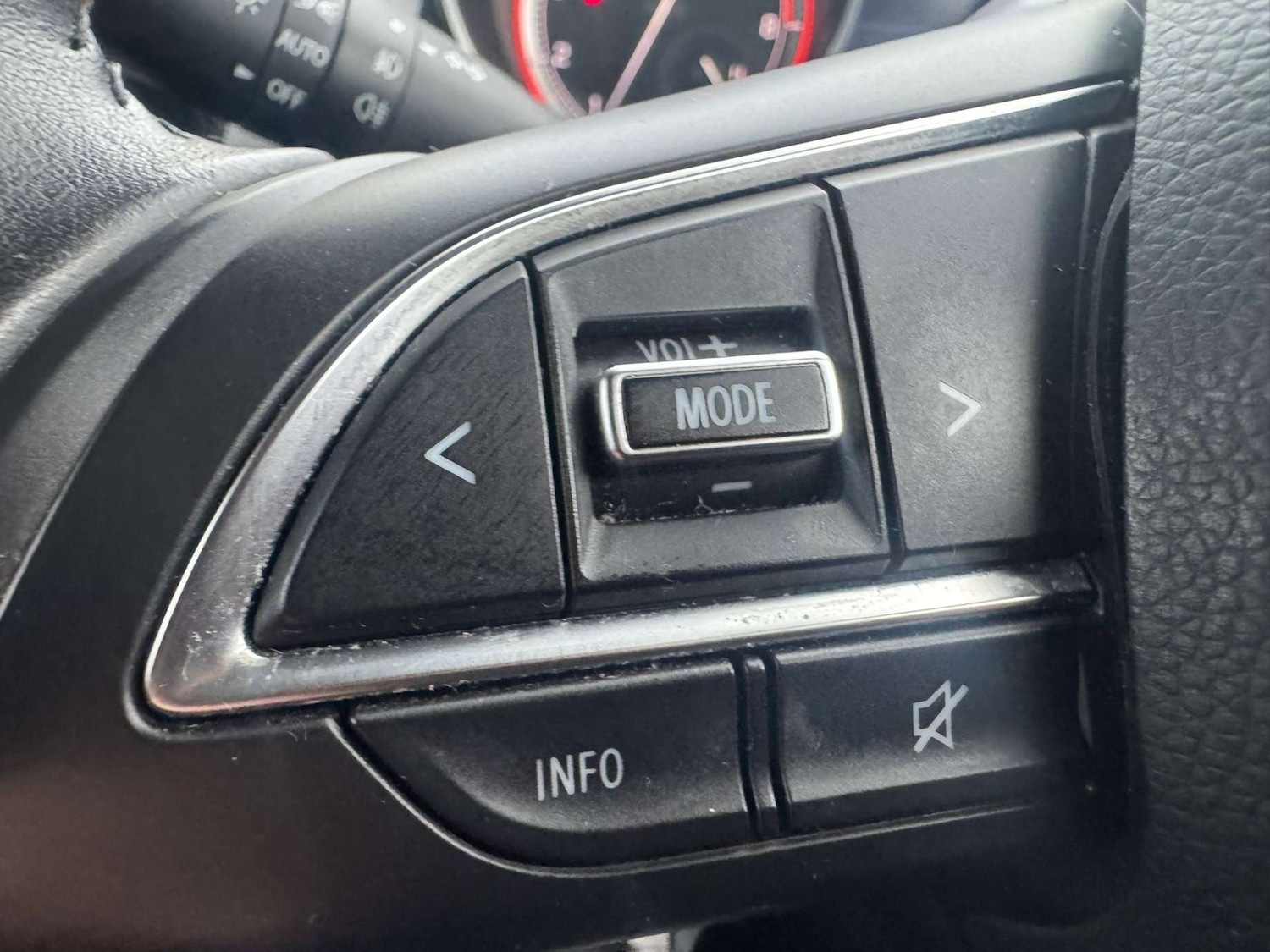 Used Suzuki Swift 2018 for sale - 77523177: Photo 19