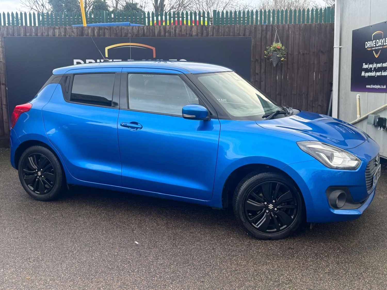 Used Suzuki Swift 2018 for sale - 77523177: Photo 2