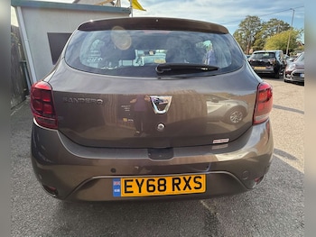 Used Dacia Sandero 2018 for sale - 76056650: Photo 3