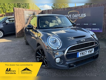 Used MINI Hatch 2017 for sale - 76437907: Photo