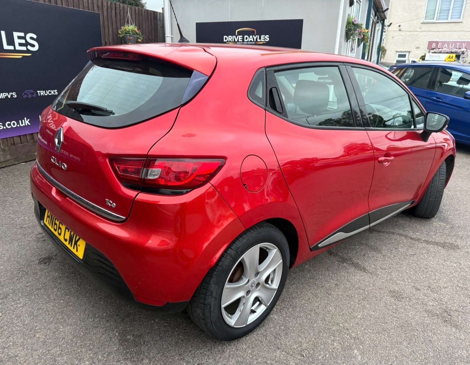 Used Renault Clio 2016 for sale - 76601370: Photo 8