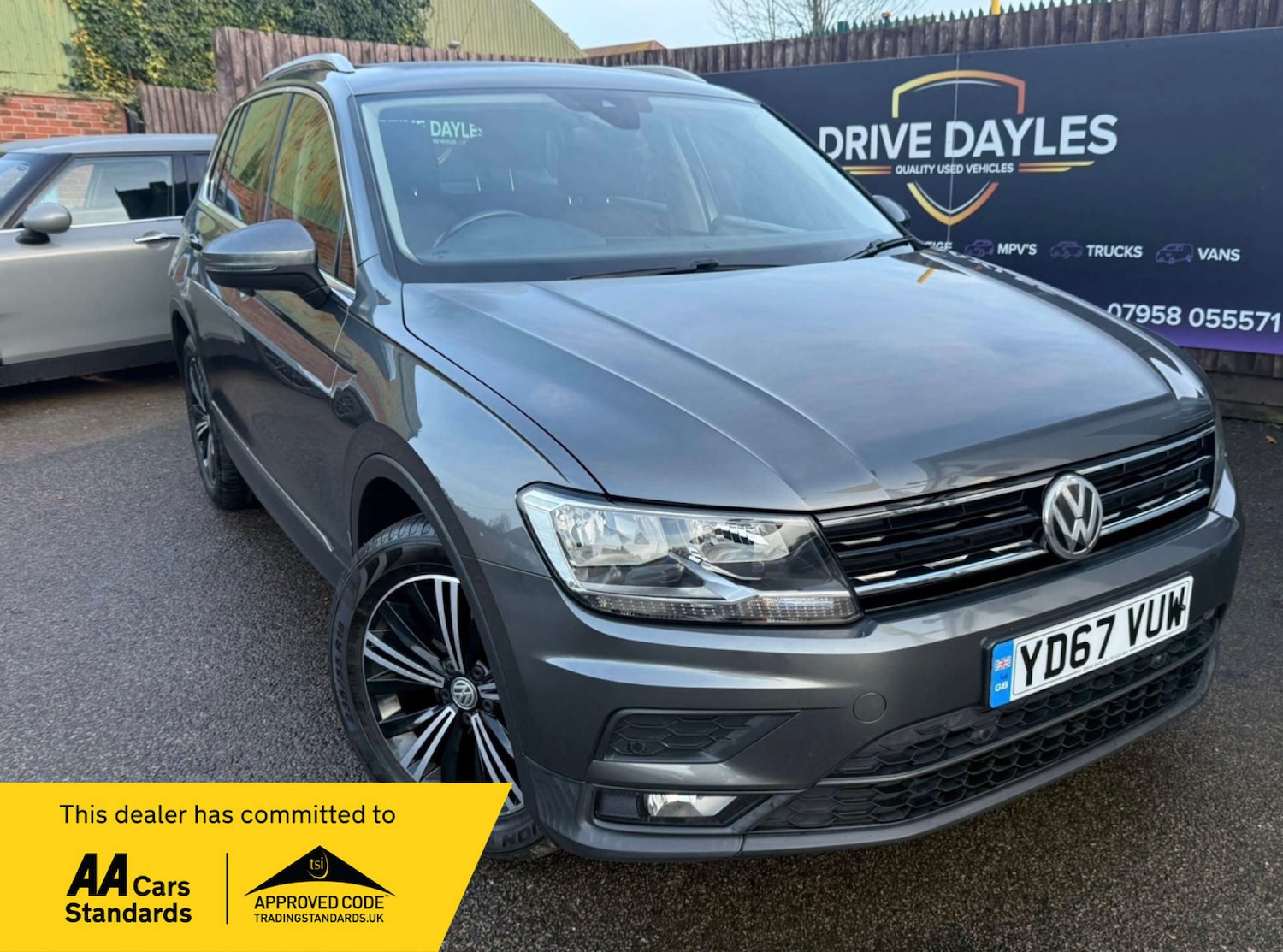 Used Volkswagen Tiguan 2017 for sale - 77383384: Photo 1