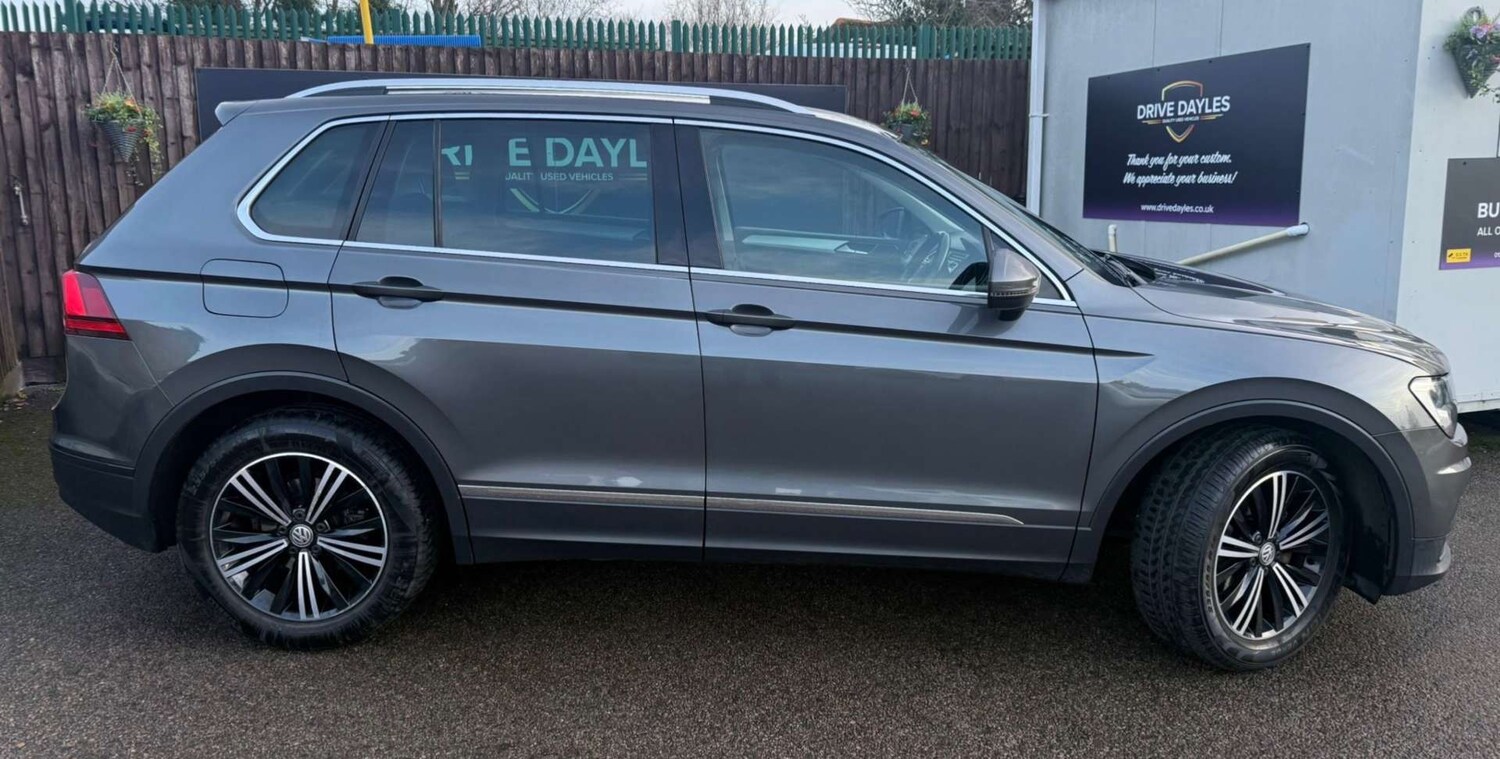 Used Volkswagen Tiguan 2017 for sale - 77383384: Photo 32