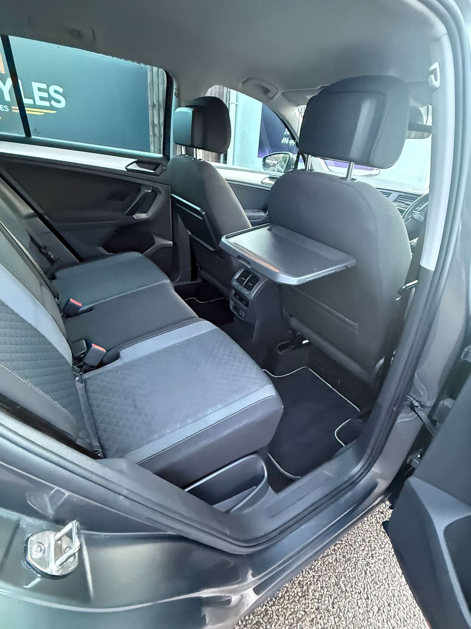 Used Volkswagen Tiguan 2017 for sale - 77383384: Photo 8