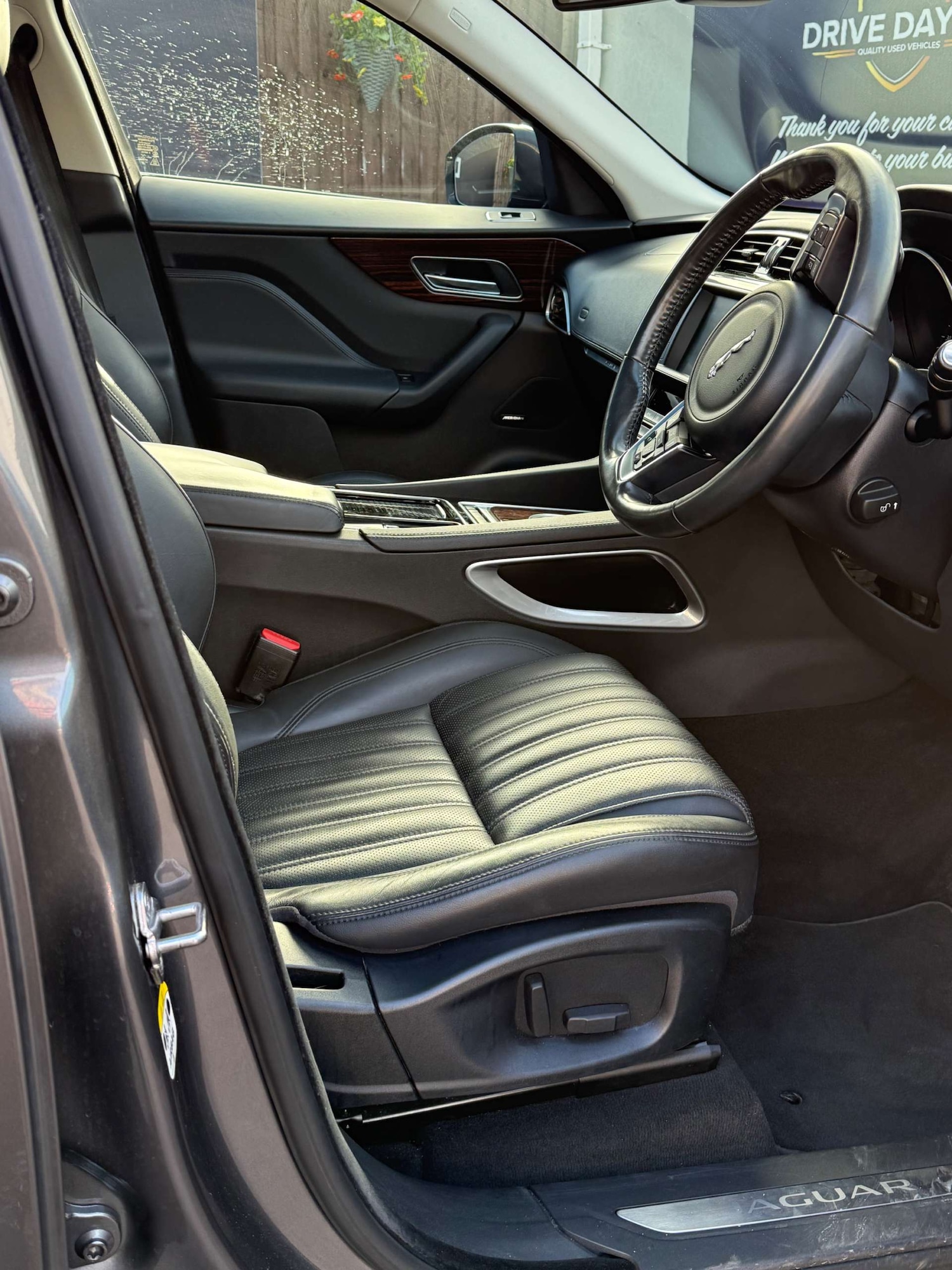 Used Jaguar F-Pace 2017 for sale - 76651425: Photo 13