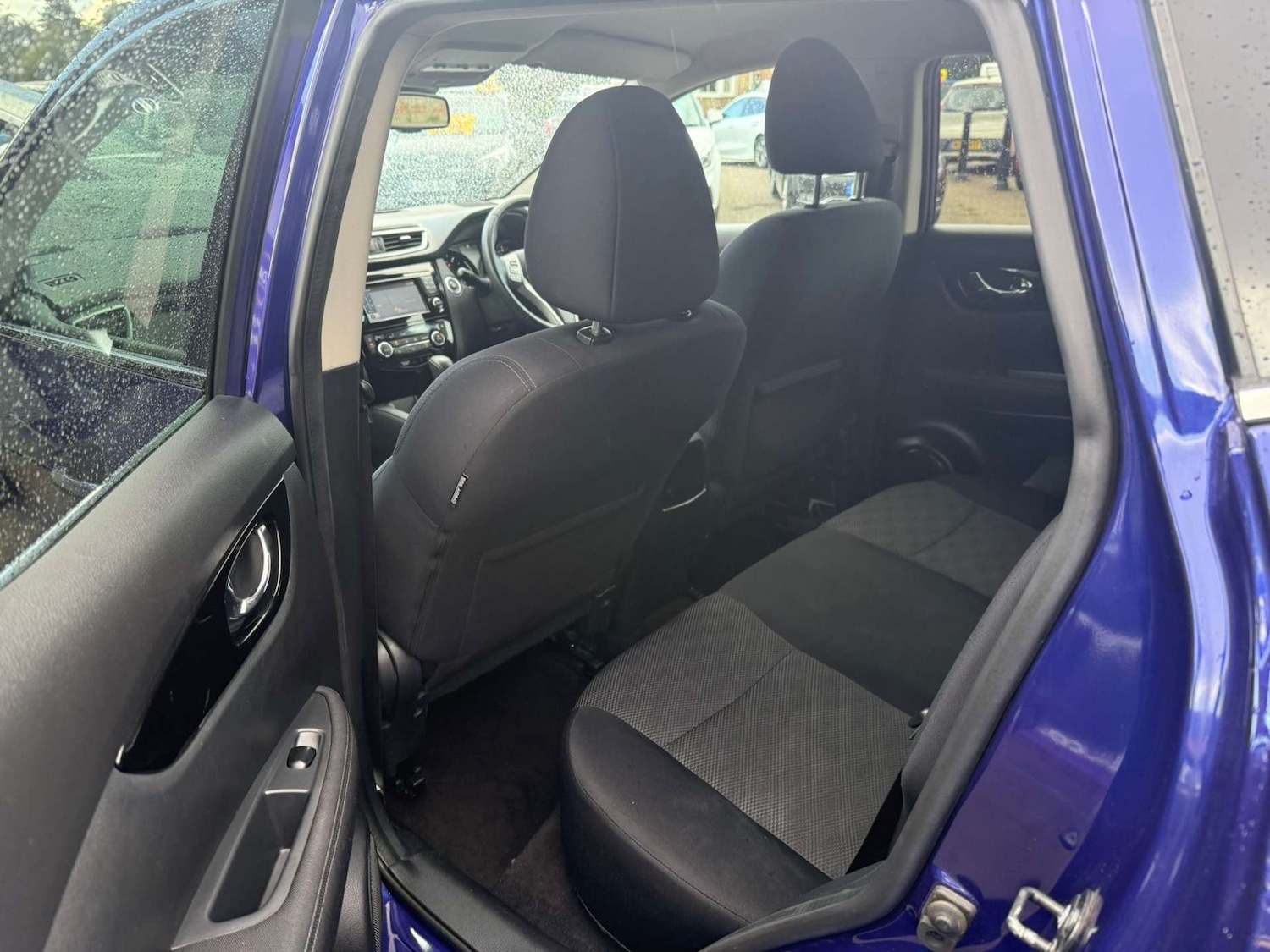 Used Nissan Qashqai 2016 for sale - 76601120: Photo 2