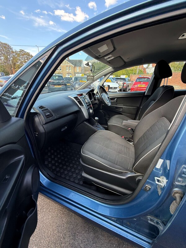 Used Kia Venga 2013 for sale - 76048847: Photo 9