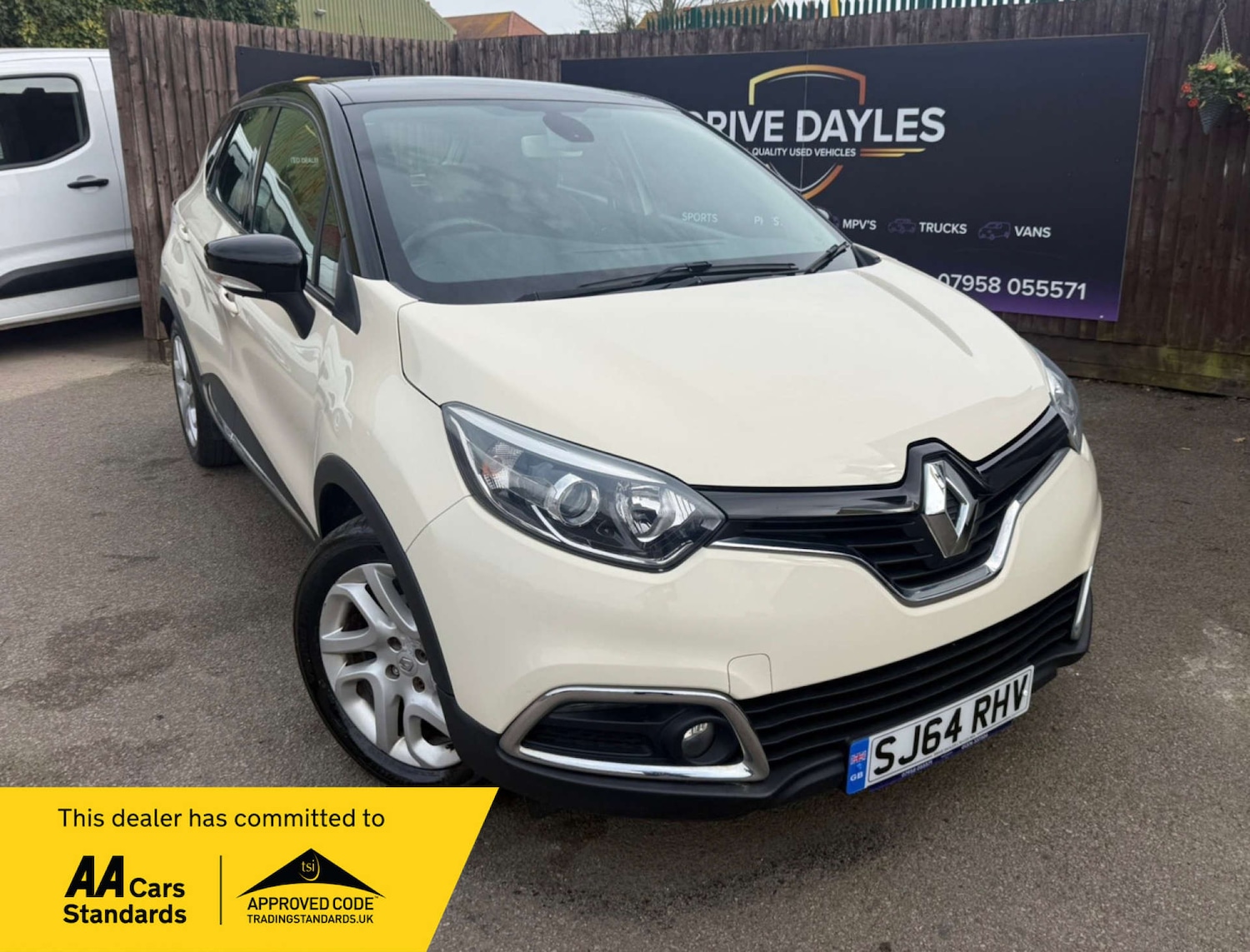 Used Renault Captur 2014 for sale - 78179656: Photo 1