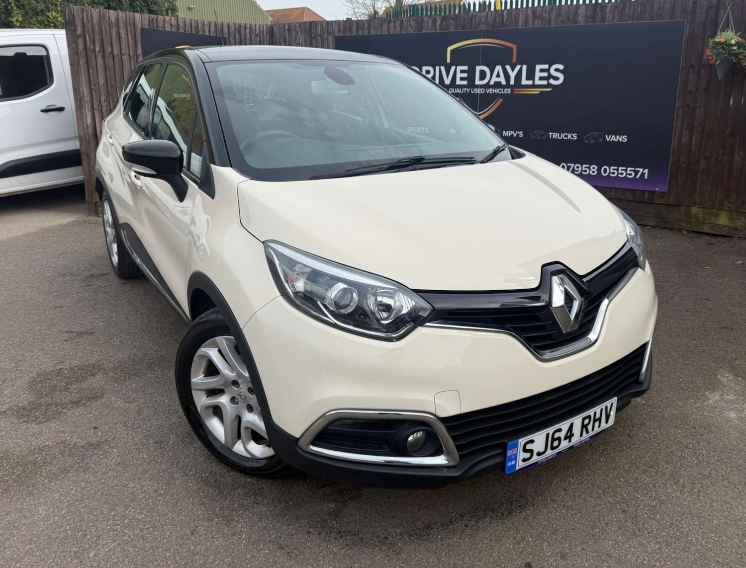 Used Renault Captur 2014 for sale - 78179656: Photo 11