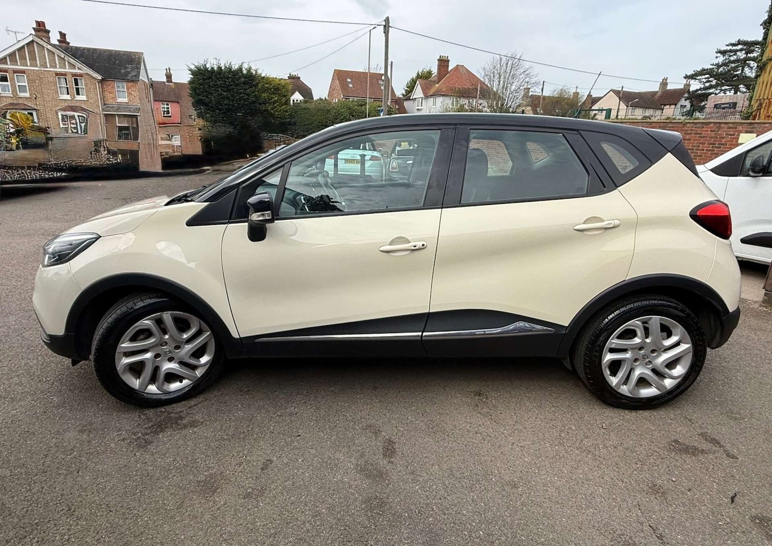 Used Renault Captur 2014 for sale - 78179656: Photo 2