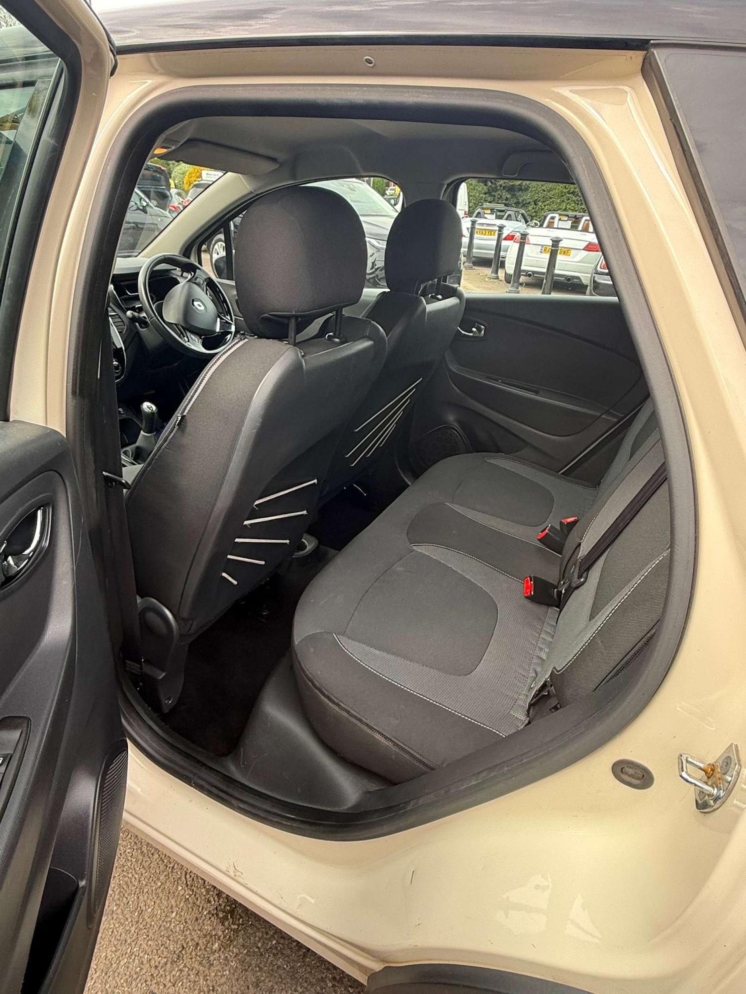 Used Renault Captur 2014 for sale - 78179656: Photo 6