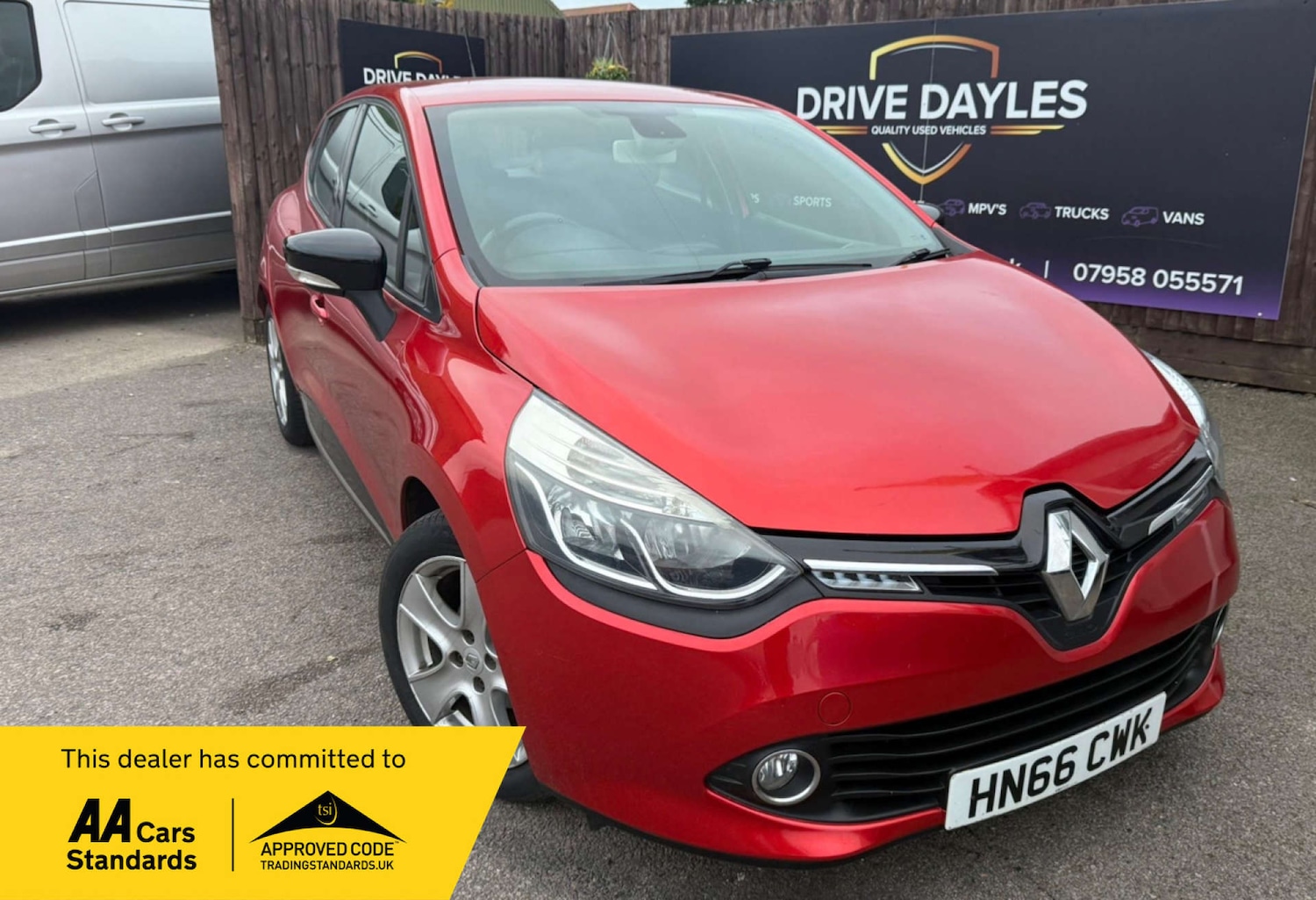 Used Renault Clio 2016 for sale - 76263497: Photo 1