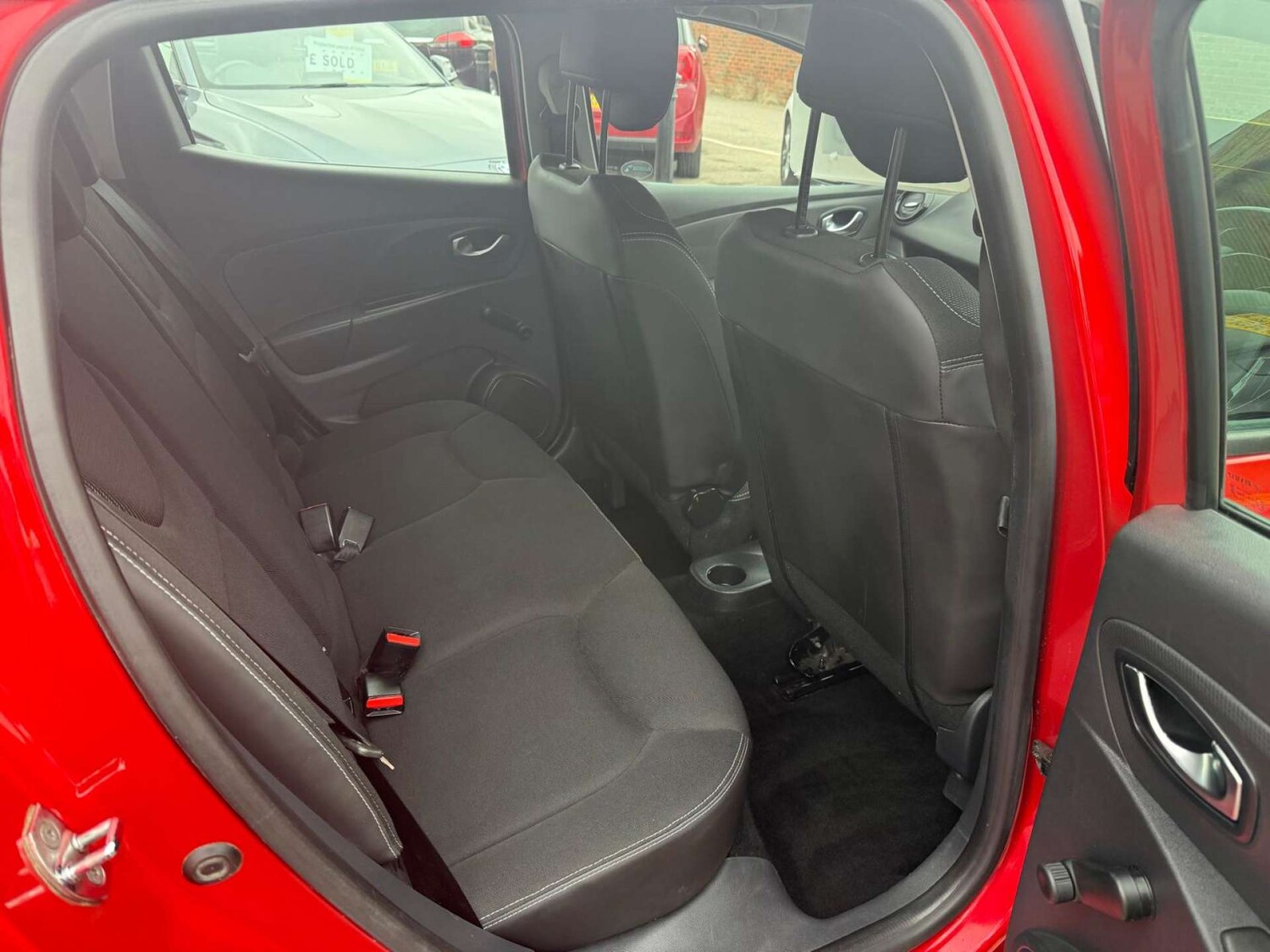 Used Renault Clio 2016 for sale - 76263497: Photo 12