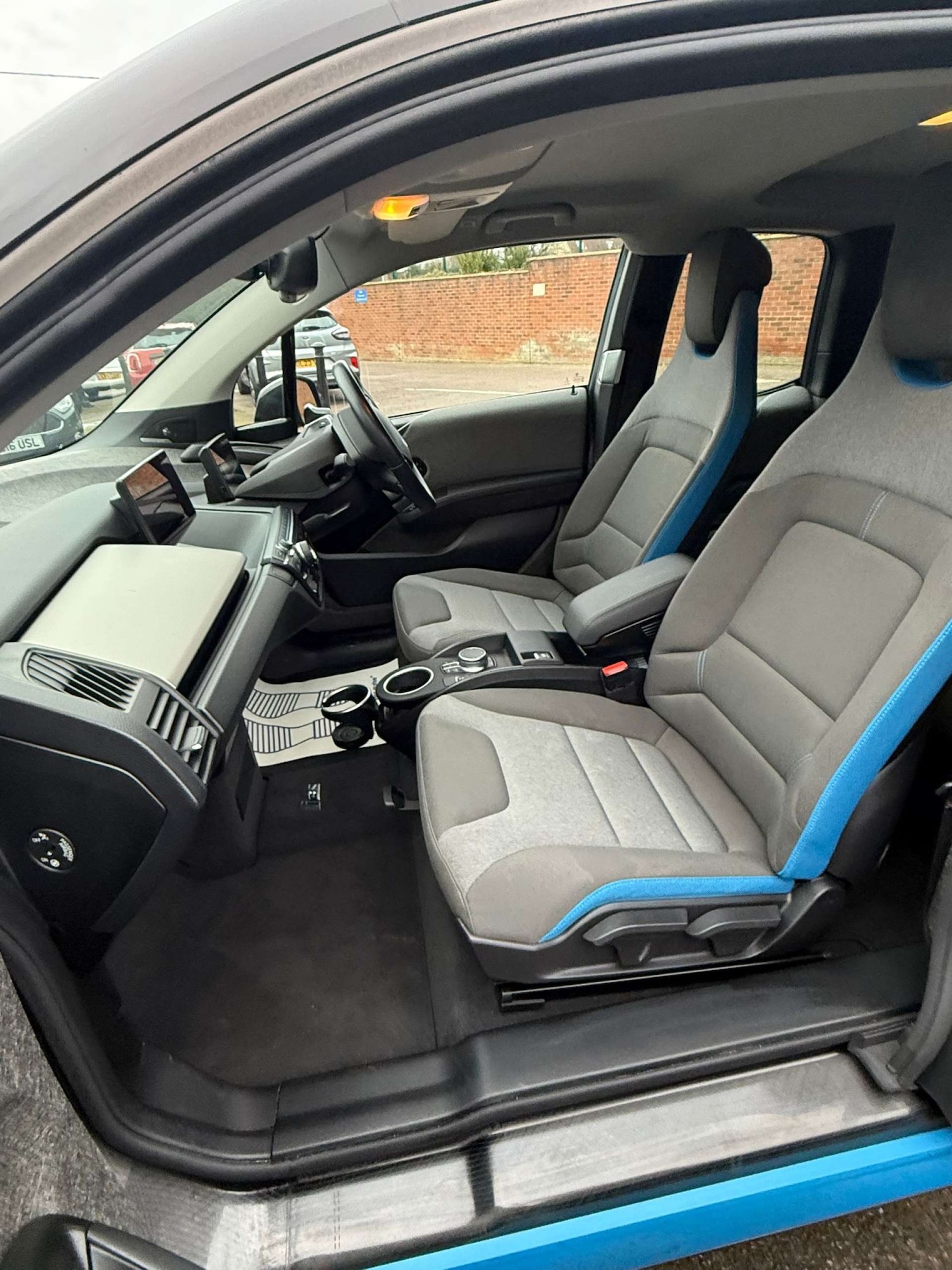 Used BMW i3 2022 for sale - 77118032: Photo 8