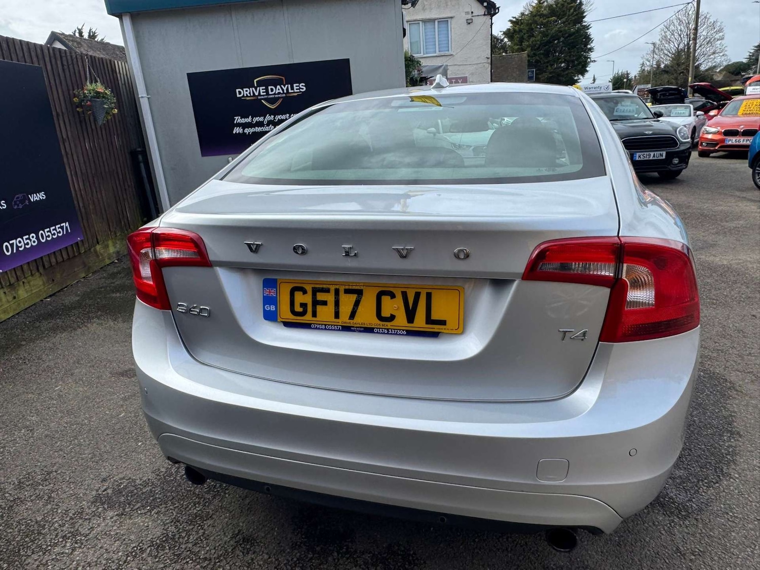 Used Volvo S60 2017 for sale - 77975413: Photo 4