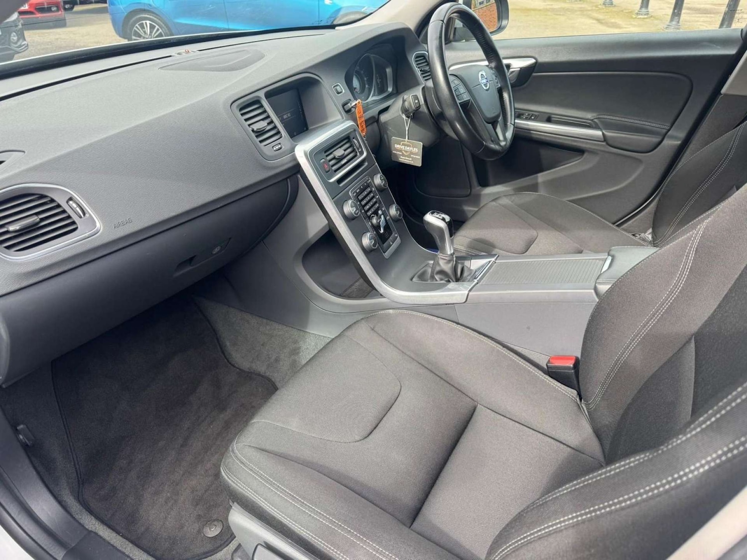 Used Volvo S60 2017 for sale - 77975413: Photo 9