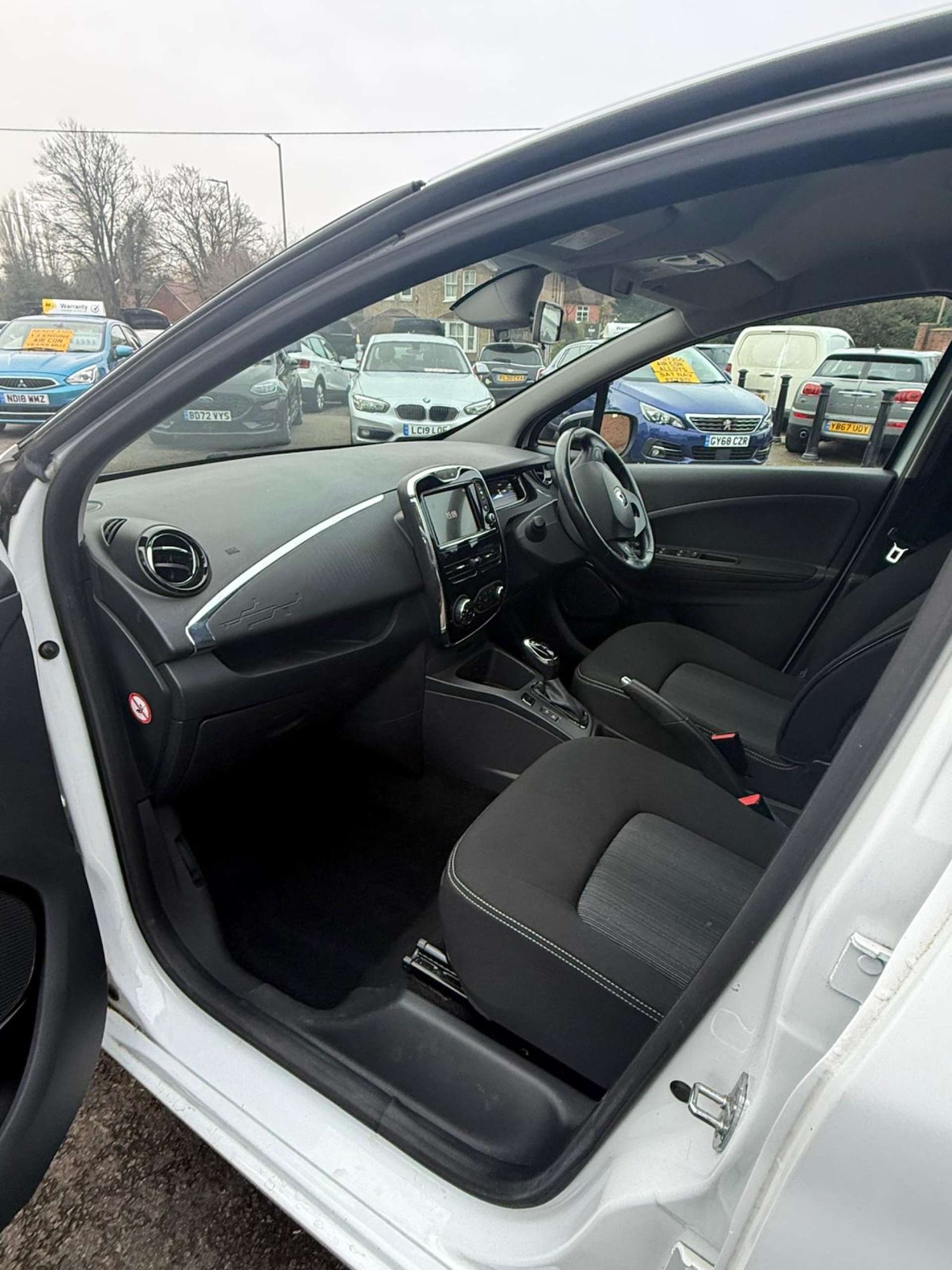 Used Renault Zoe 2019 for sale - 77328633: Photo 6