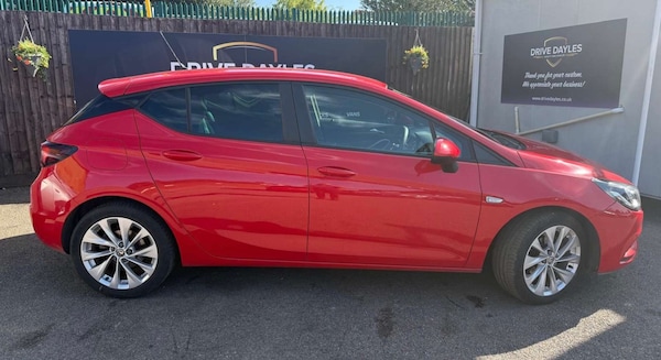 Used Vauxhall Astra 2019 for sale - 76009026: Photo 2