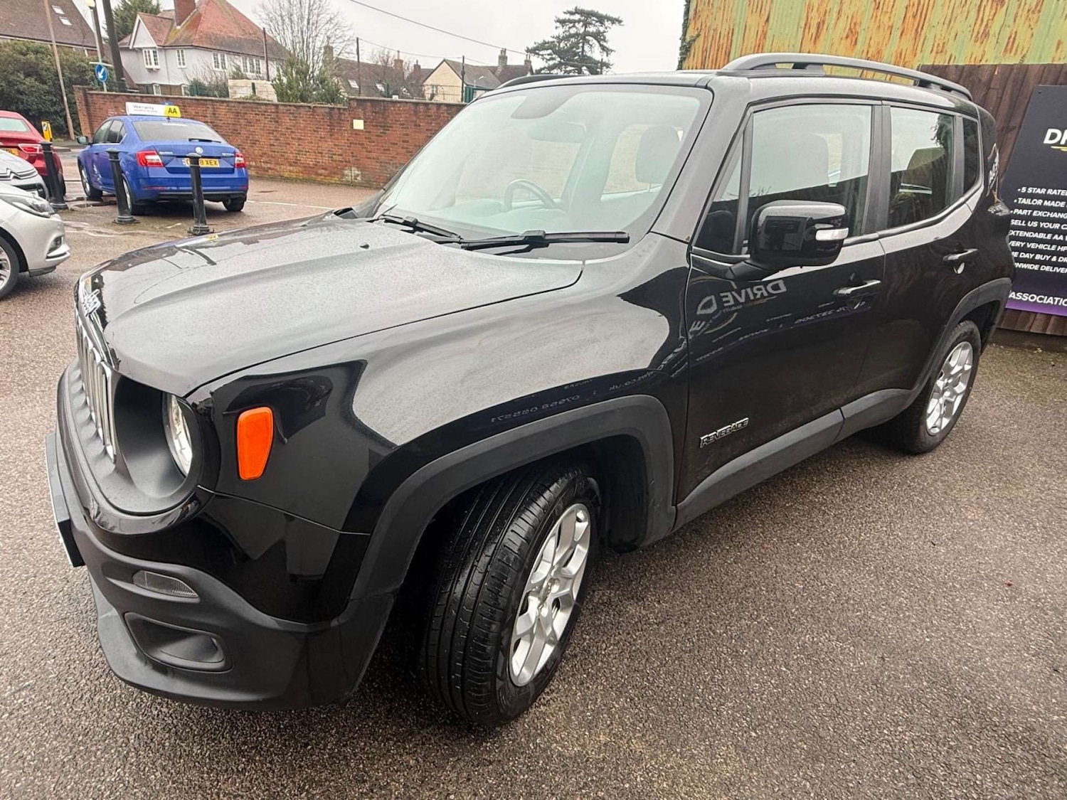 Used Jeep Renegade 2017 for sale - 77628815: Photo 2