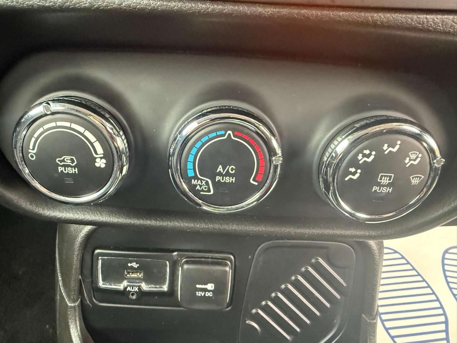 Used Jeep Renegade 2017 for sale - 77628815: Photo 32