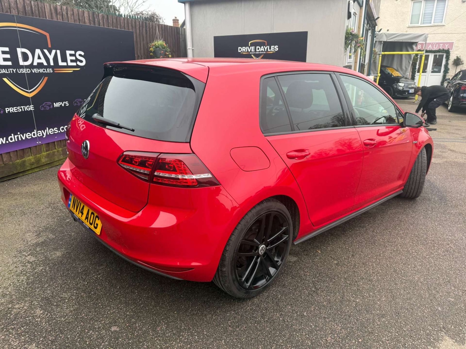 Used Volkswagen Golf 2014 for sale - 77778111: Photo 24