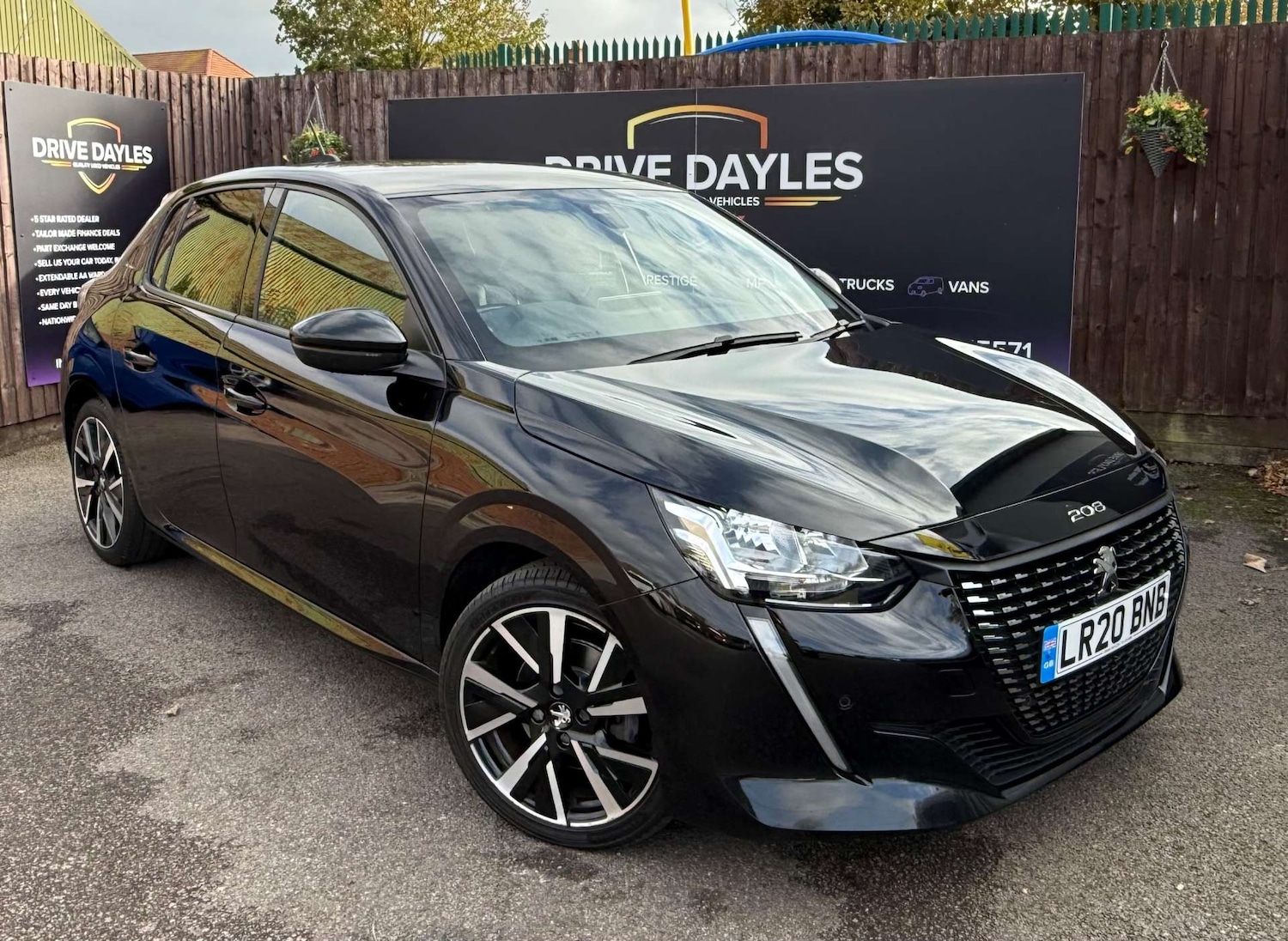 Used Peugeot 208 2020 for sale - 76519227: Photo 2