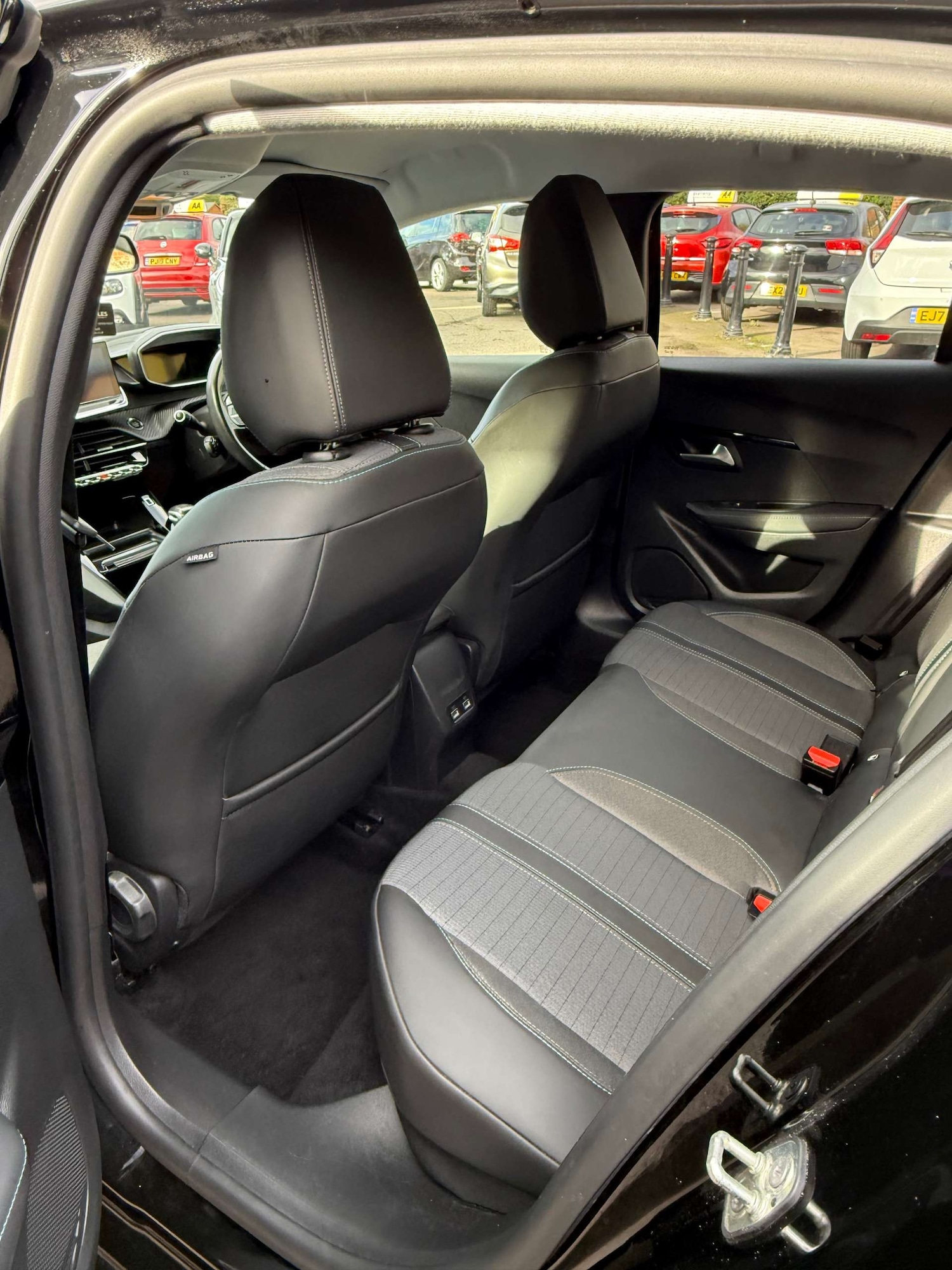 Used Peugeot 208 2020 for sale - 76519227: Photo 4