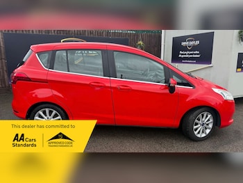 2017 - 1.0 EcoBoost Titanium Navigator 5dr