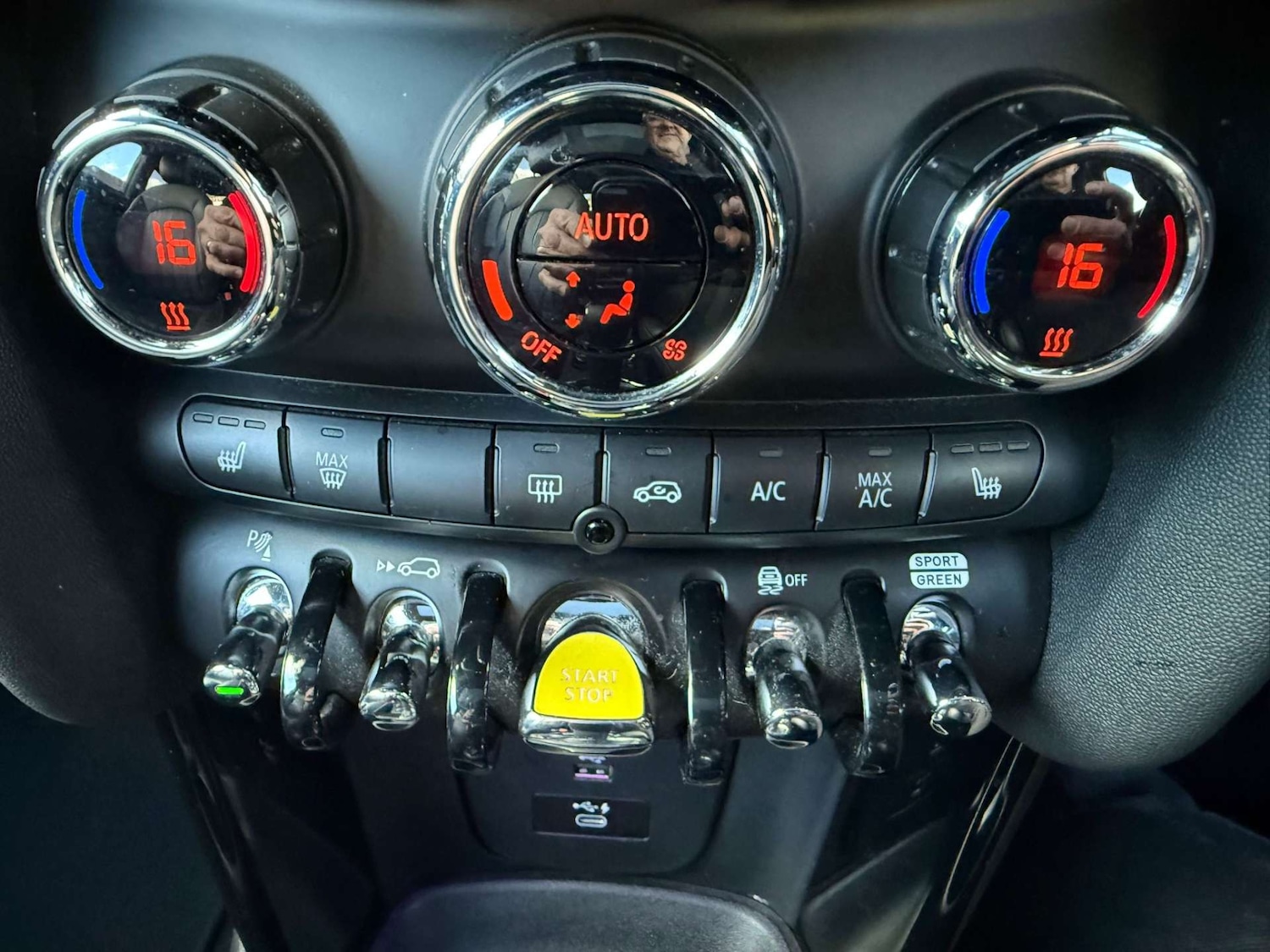 Used MINI Hatch 2020 for sale - 77702602: Photo 6