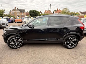 Used Volvo XC40 2019 for sale - 79817588: Photo