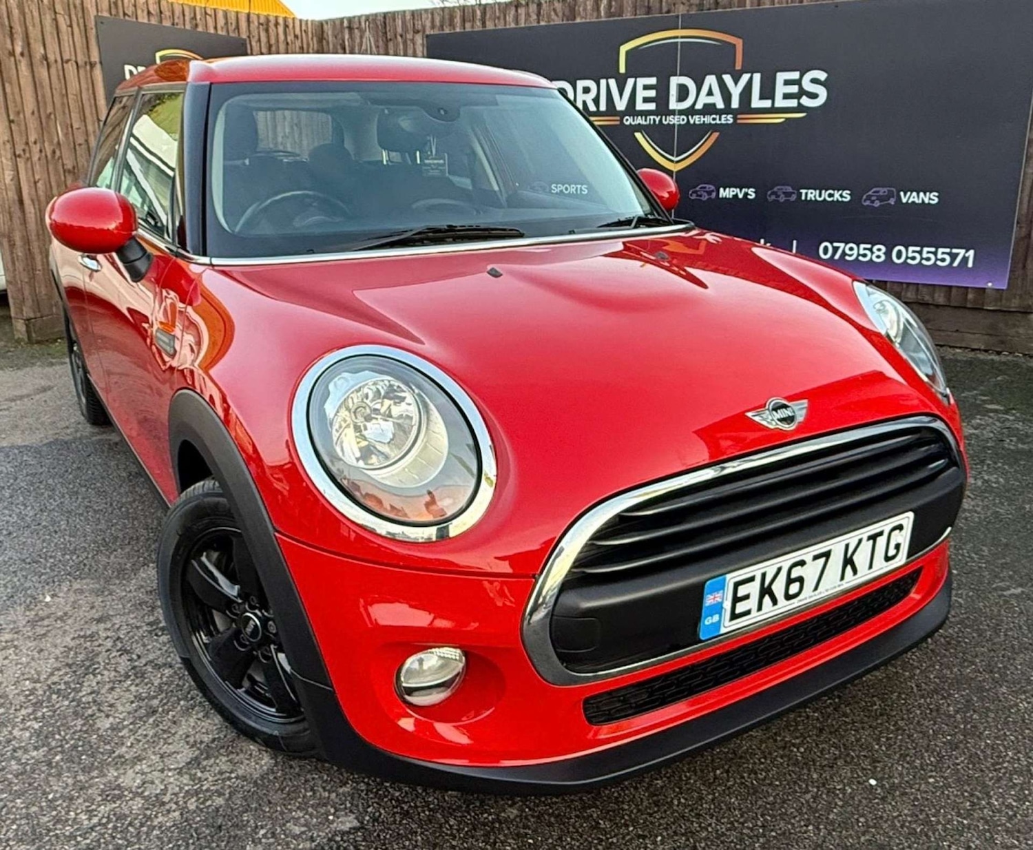 Used MINI Hatch 2017 for sale - 76934870: Photo 12