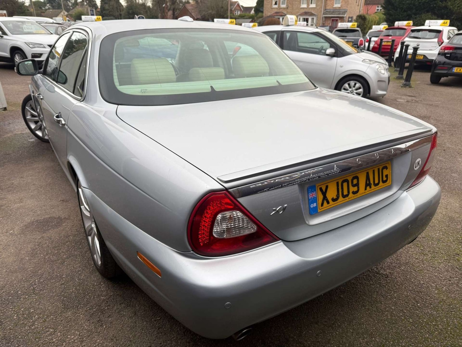 Used Jaguar XKR 2019 for sale - 78064296: Photo 15