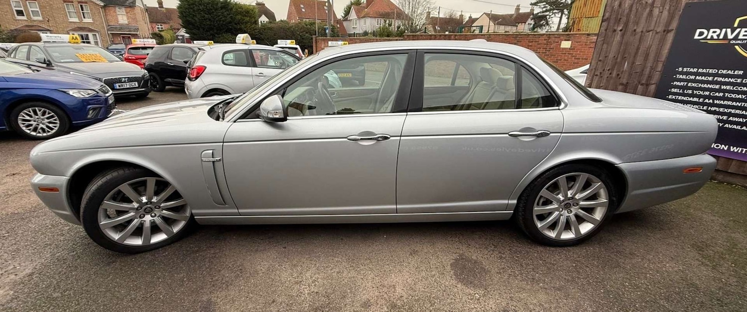 Used Jaguar XKR 2019 for sale - 78064296: Photo 17