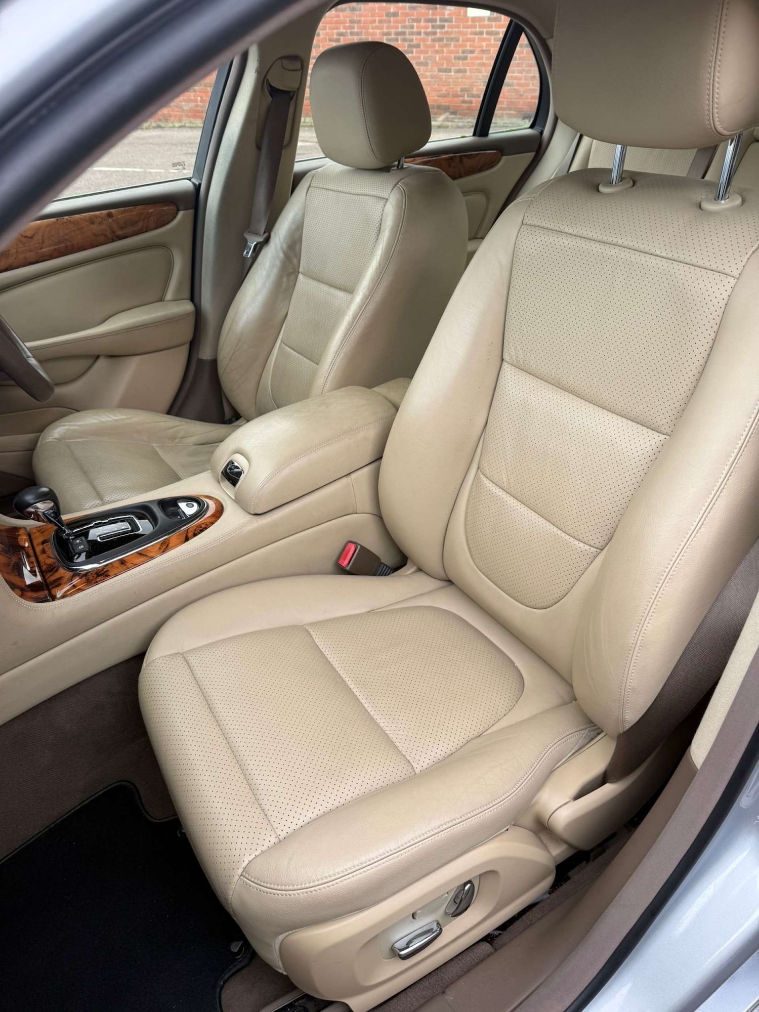 Used Jaguar XKR 2019 for sale - 78064296: Photo 22