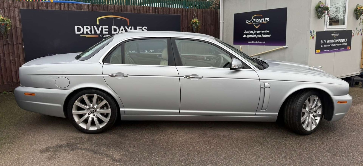 Used Jaguar XKR 2019 for sale - 78064296: Photo 3